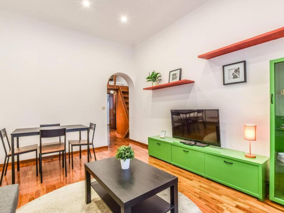 Apartamento Puente De Segovia Daire Madrid Dış mekan fotoğraf