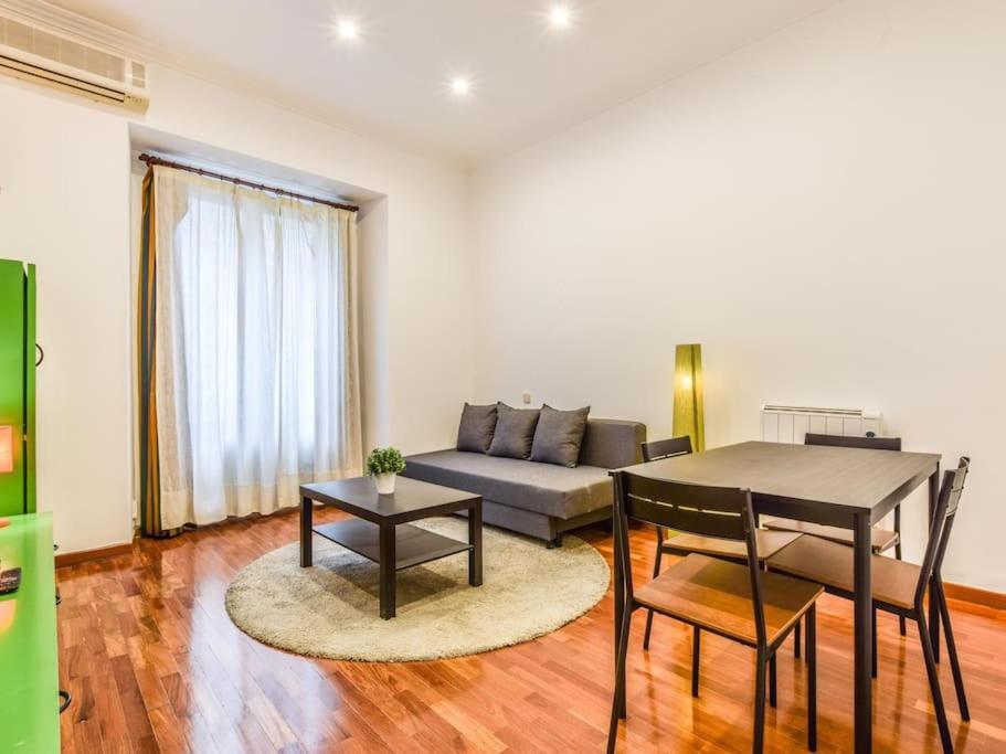 Apartamento Puente De Segovia Daire Madrid Dış mekan fotoğraf
